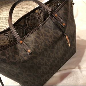 Reversible Michael Kors purse